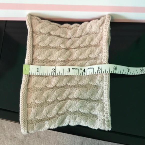 πHost Pickπ βοΈ Beanie and Scarf βοΈ - Picture 5 of 6